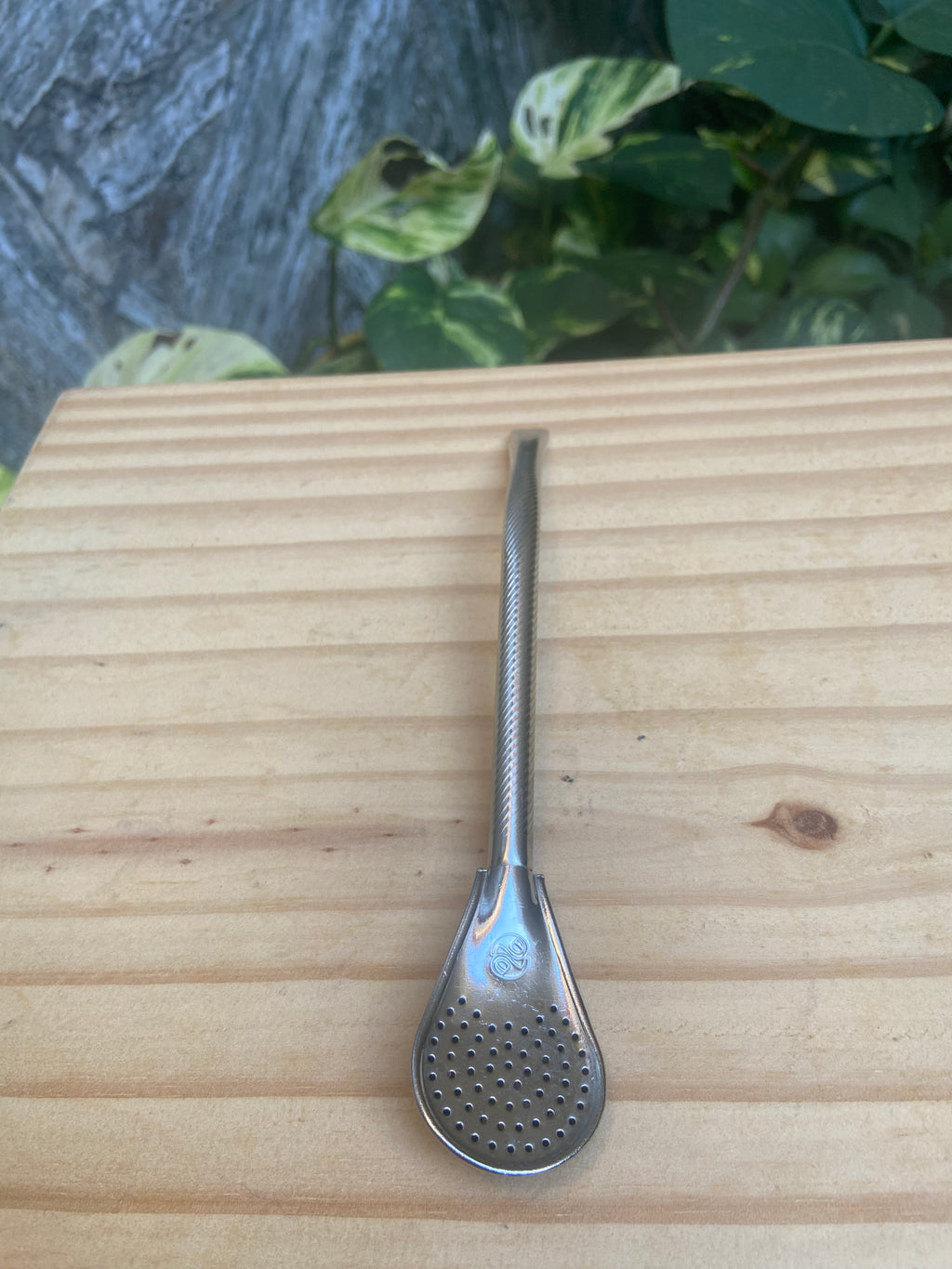 Bombilla Pico de Loro 18 cm Cincelada Acero