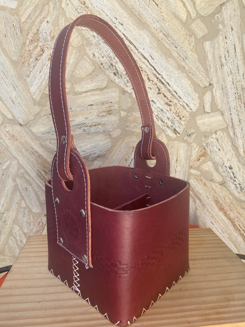 Canasta Premium Cuero Color Borravino
