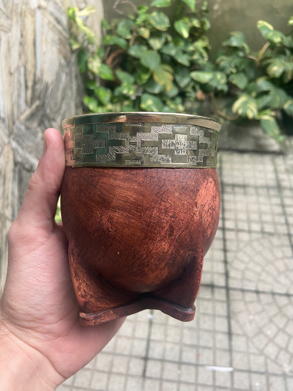 Mate Imperial Alpaca Cincelada Color Marrón Diseño Pampa